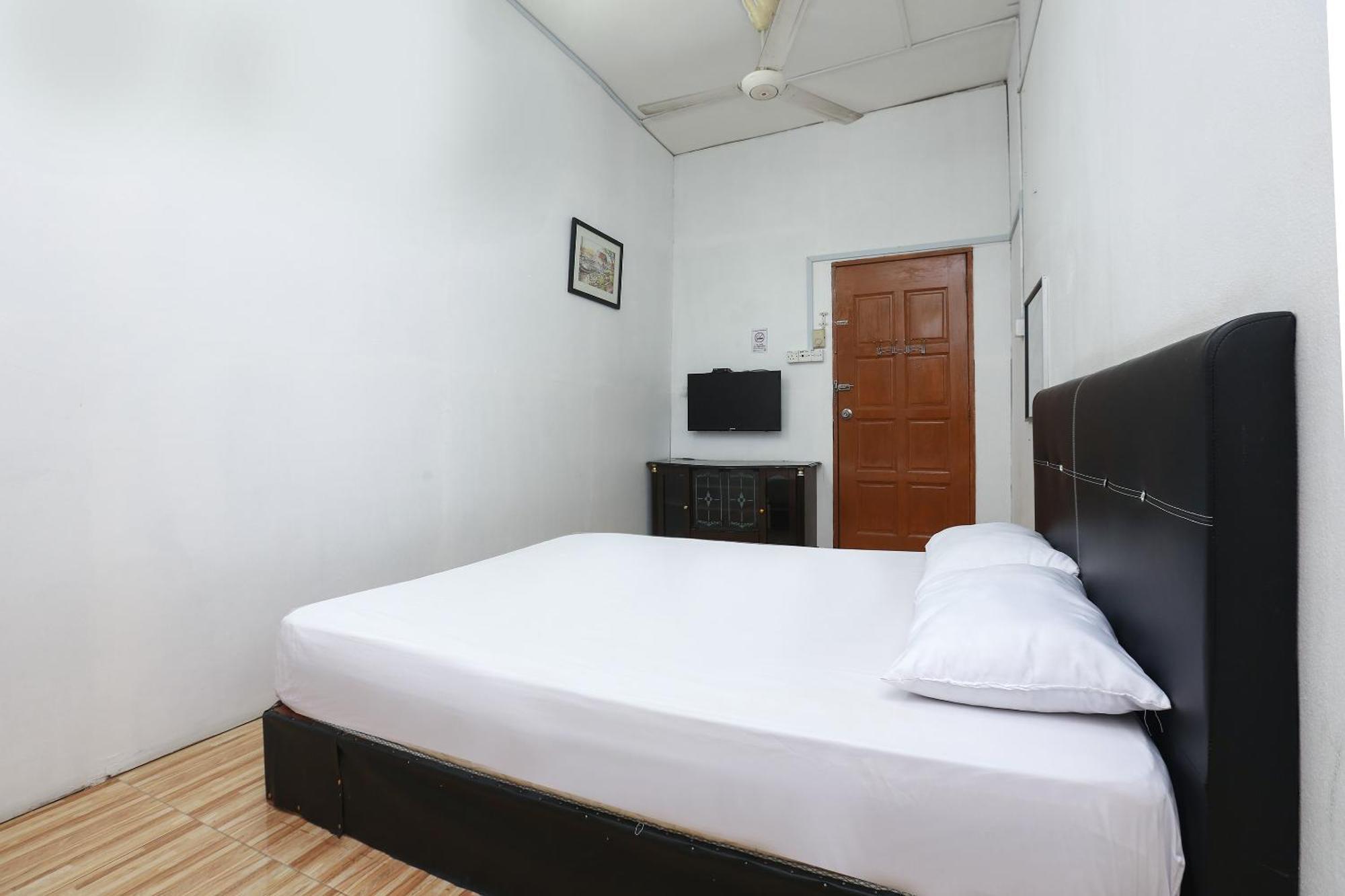 Oyo 89755 D&D Budget Inn Kota Bharu Buitenkant foto