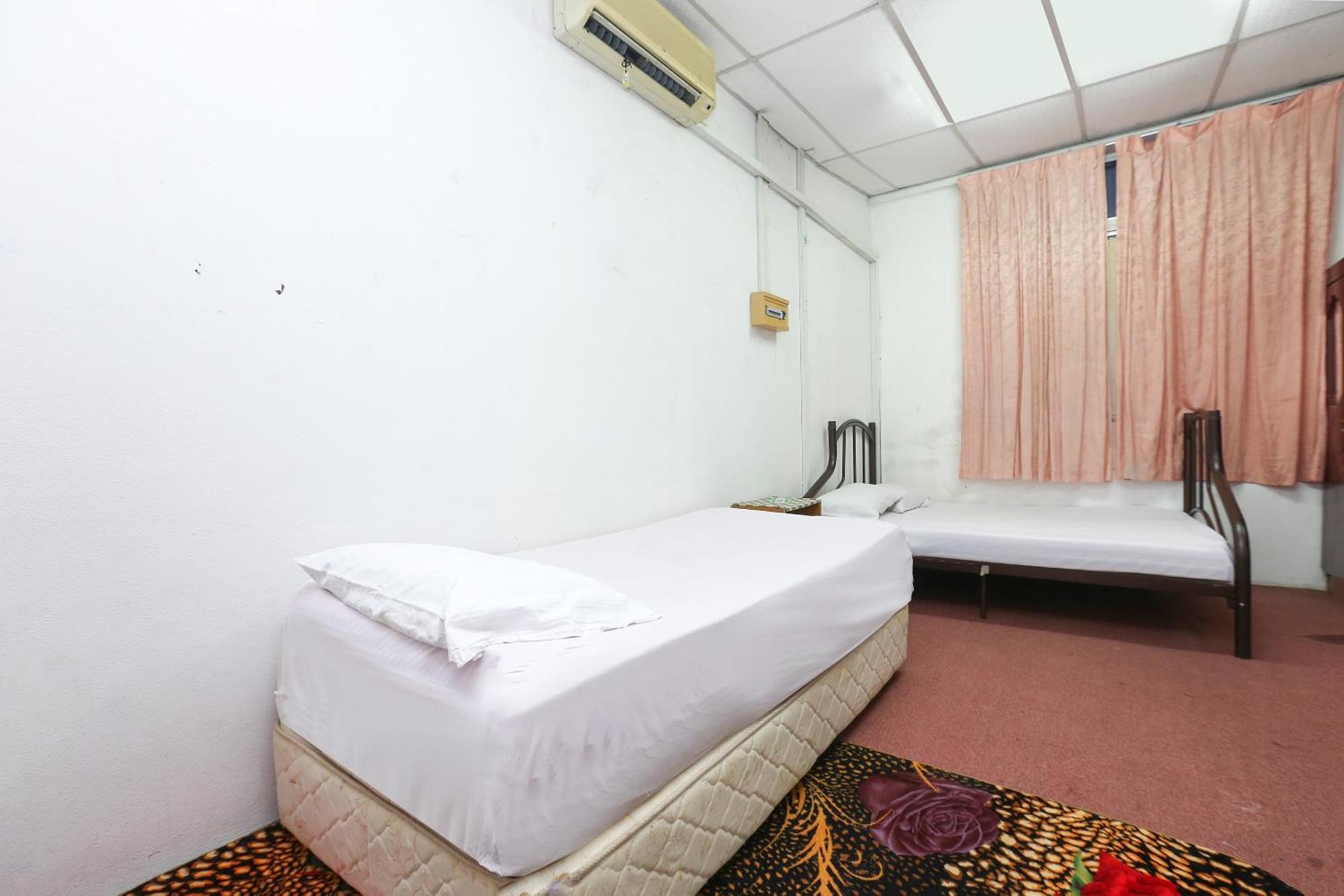 Oyo 89755 D&D Budget Inn Kota Bharu Buitenkant foto