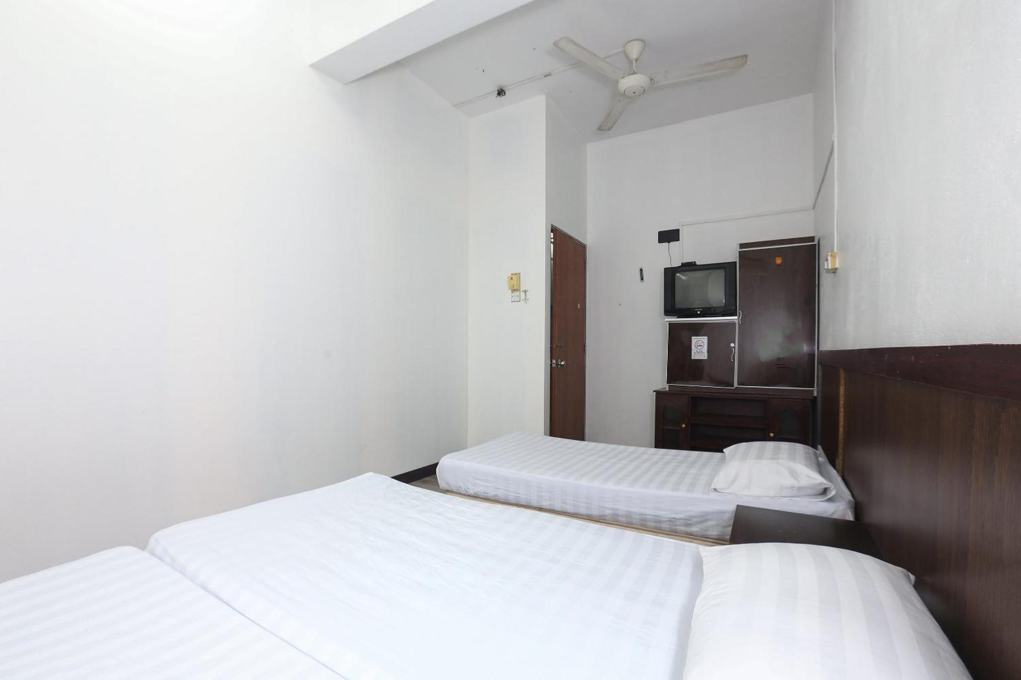 Oyo 89755 D&D Budget Inn Kota Bharu Buitenkant foto