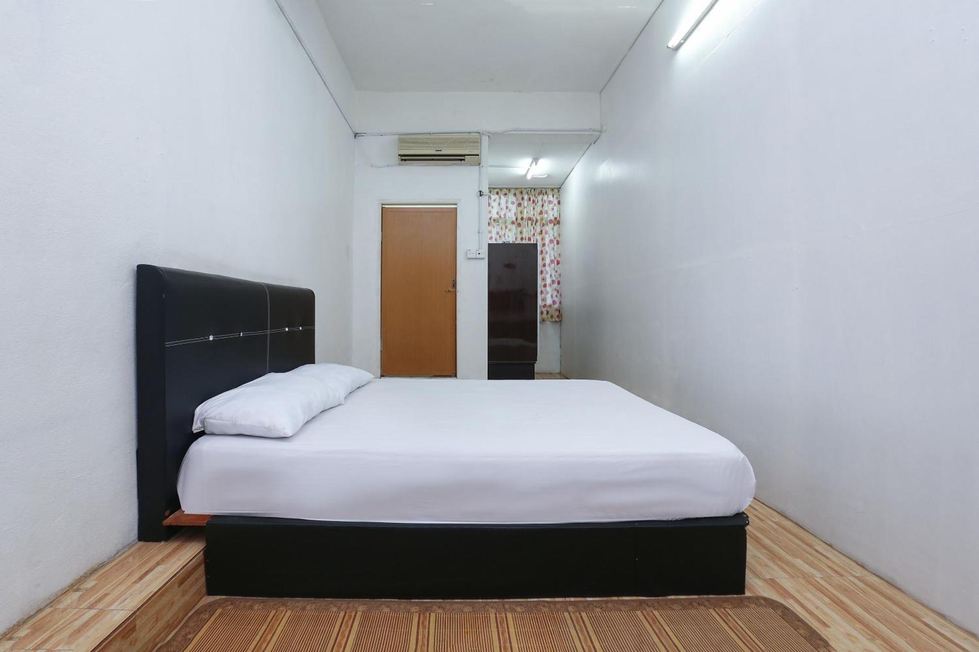 Oyo 89755 D&D Budget Inn Kota Bharu Buitenkant foto
